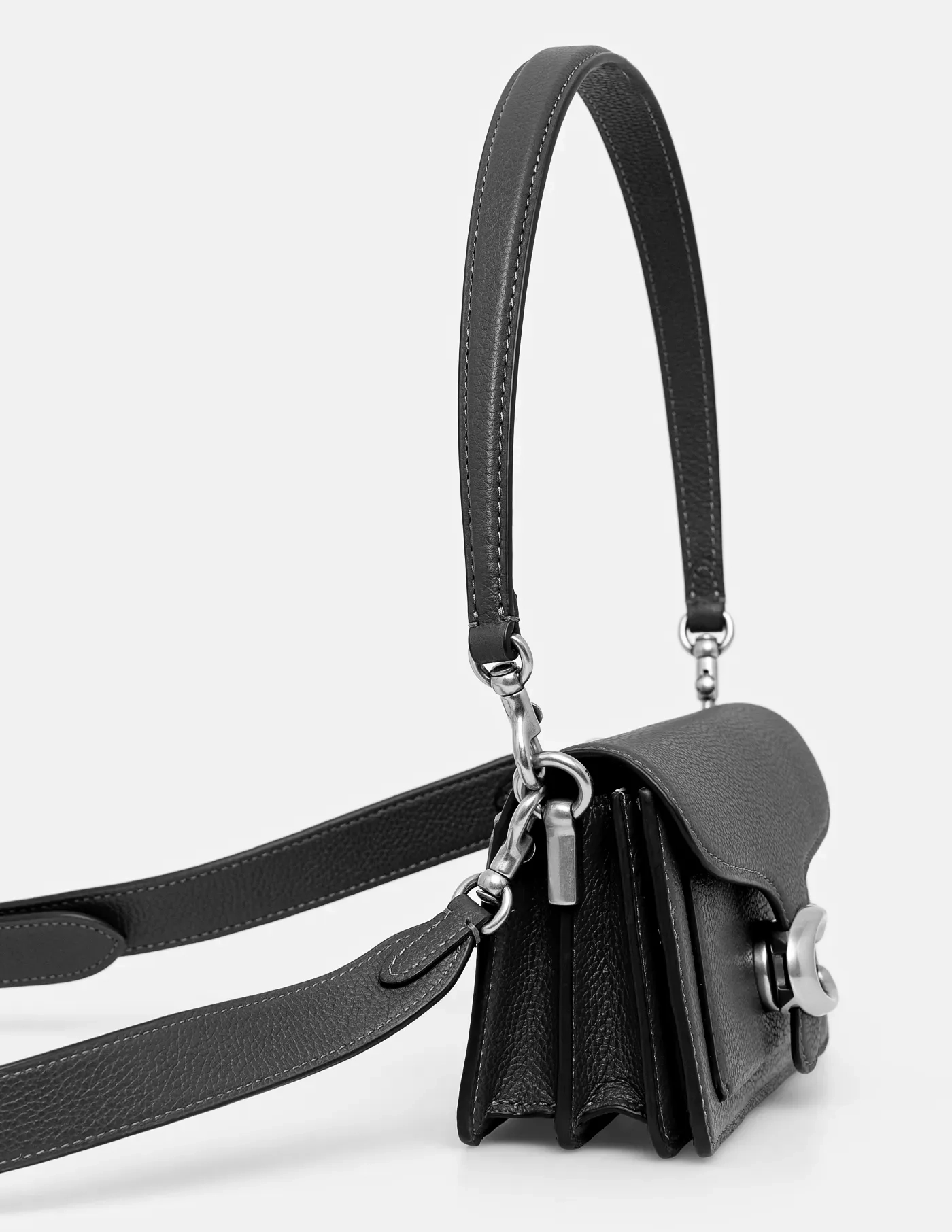 

Сумочка из полосатой кожи Coach, черный