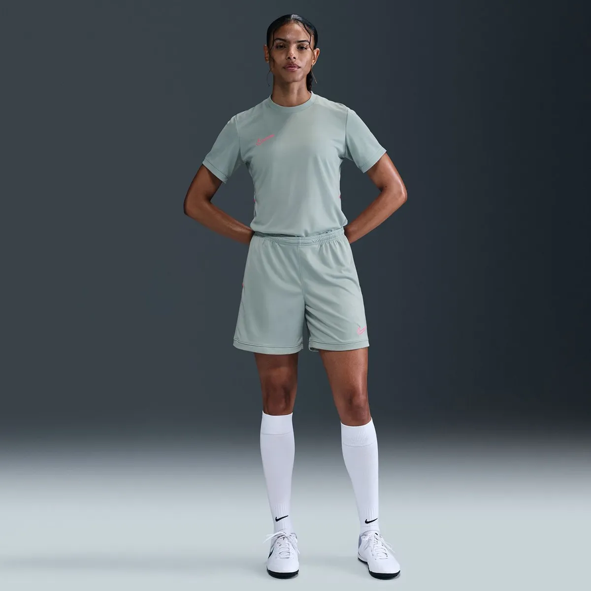 

Женская футболка Academy 25 Nike, зеленый