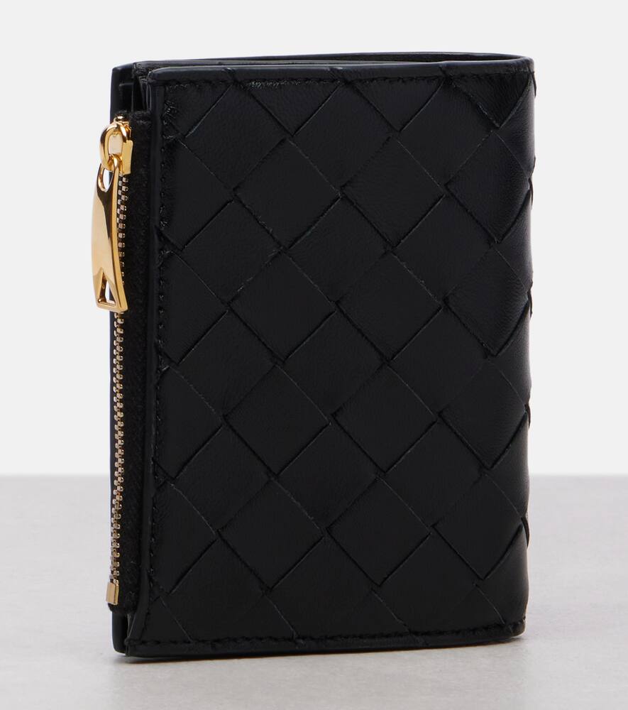 Кожаный бумажник Intrecciato с двумя отделениями Bottega Veneta, Black/Gold — фото 3