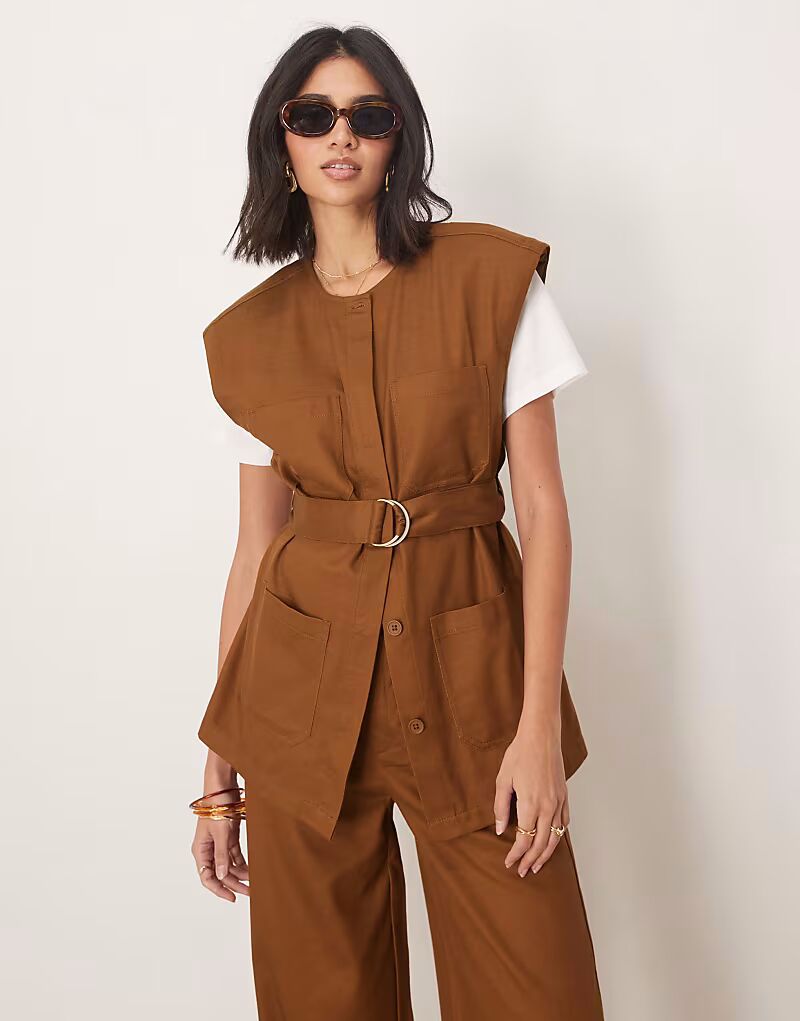 

Рубашка без рукавов ASOS DESIGN бежевого цвета