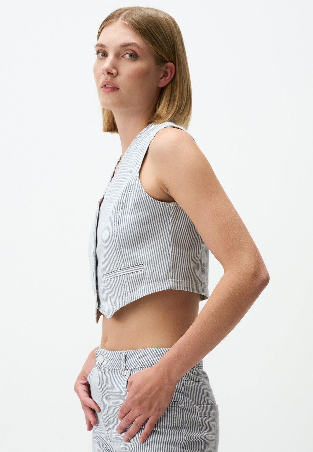 

Жилет V-NECK SLEEVELESS STRIPED Jimmy Key, синий