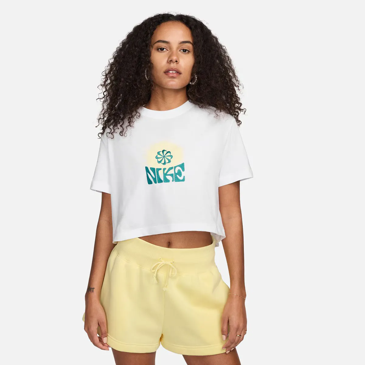 

Женская футболка Nike Sportswear, белый