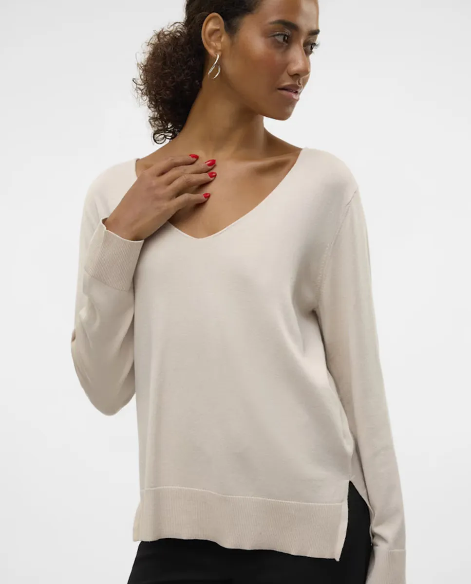 

Женский свитер с V-образным вырезом и спущенными плечами Vero Moda, цвет Blanco hielo