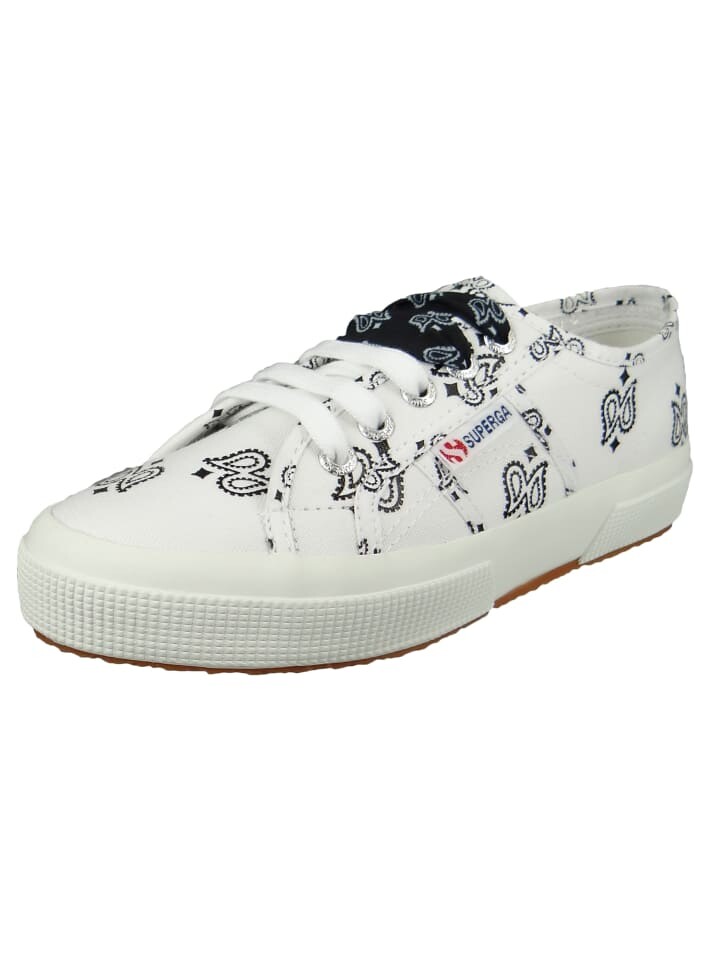 

Кроссовки на шнуровке Superga