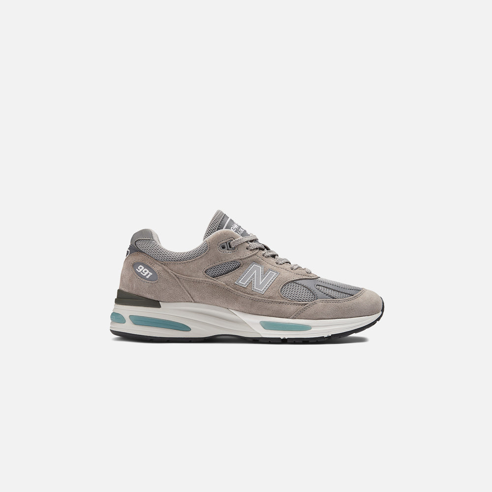 

Кроссовки New Balance Made in UK 991v2, цвет Alloy/Smoked Pearl/Silver