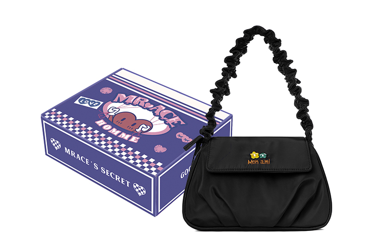 

Полиэстеровая сумка через плечо багет женская белая MR.ACE HOMME, городской шик черный (с коробкой)