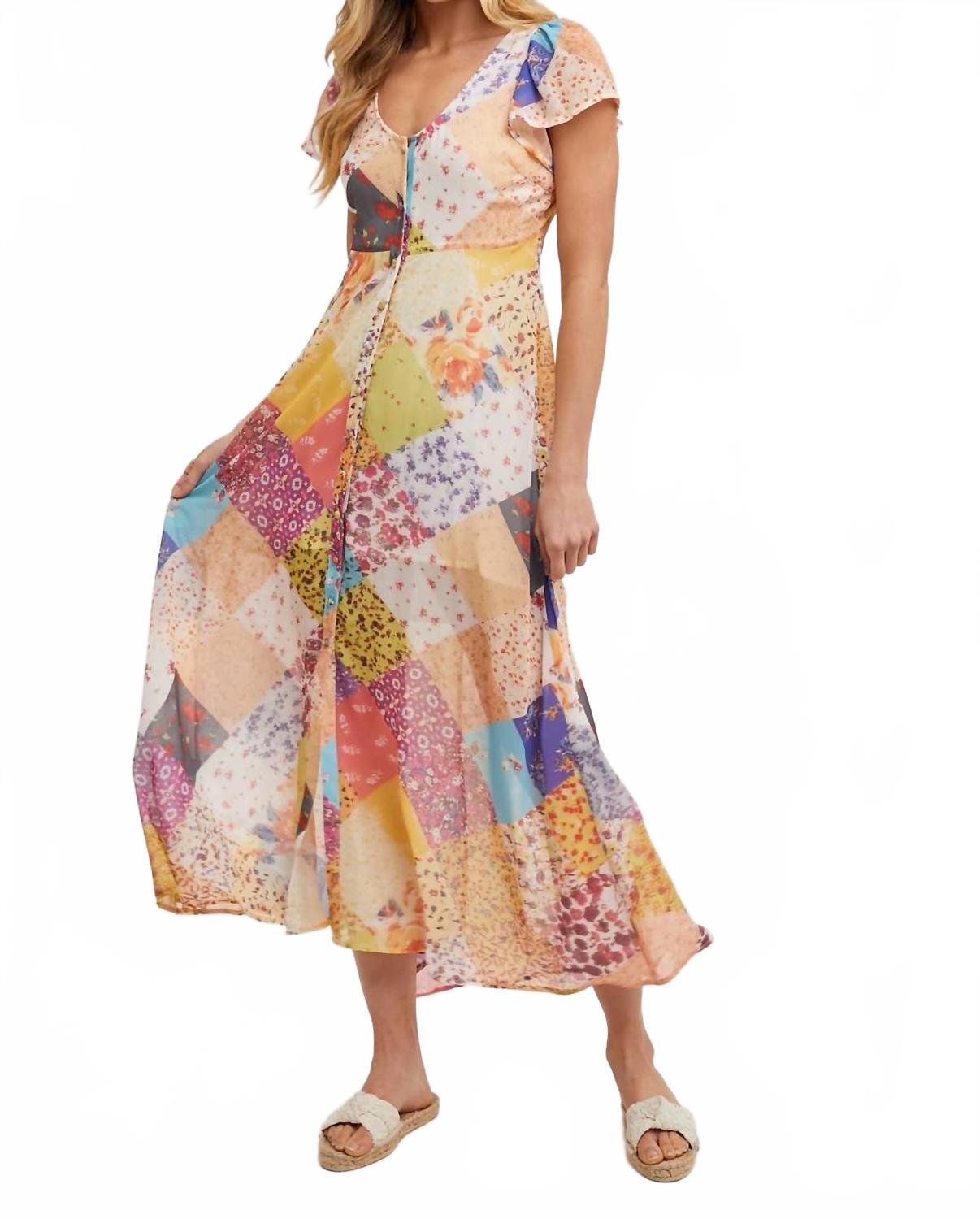 

Пастельное стеганое платье-макси с принтом и пуговицами в цвете ваниль/золото BluIvy