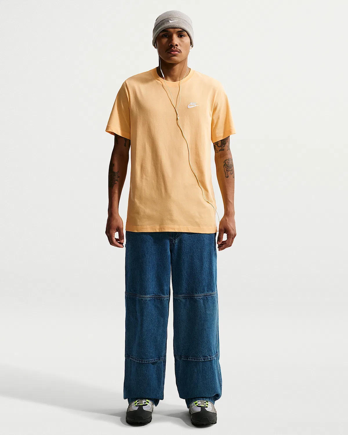 Мужская футболка Nike Sportswear Club, Topaz Gold — фото 4
