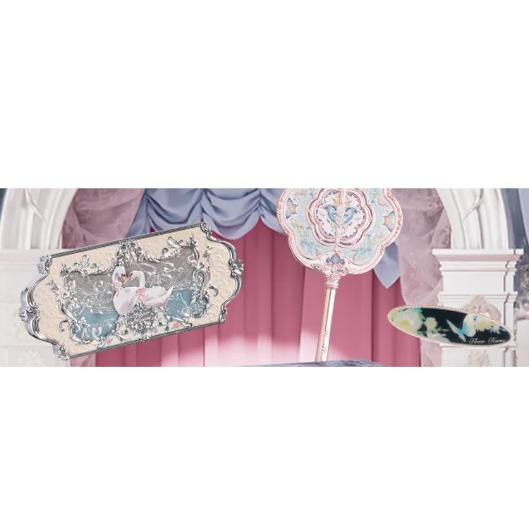 Flower Knows Набор косметики Star Picking For You Strawberry Cupid Box для естественного тона кожи, 6-Piece Set — фото 4