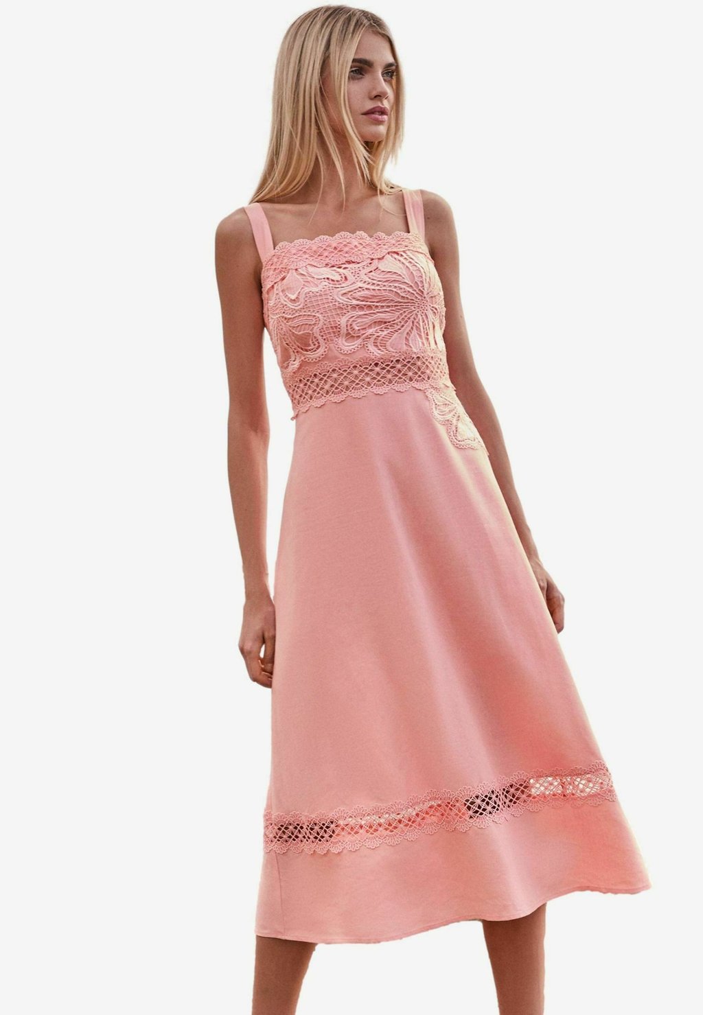 

Повседневное платье REGULAR FIT - EMBRIODERED Lipsy, оранжевый