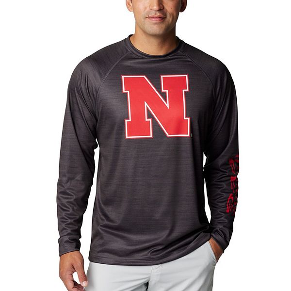 

Мужская футболка с длинным рукавом Nebraska Huskers PFG Terminal Tackle Omni-Shade raglan цвета верескового угля Columbia