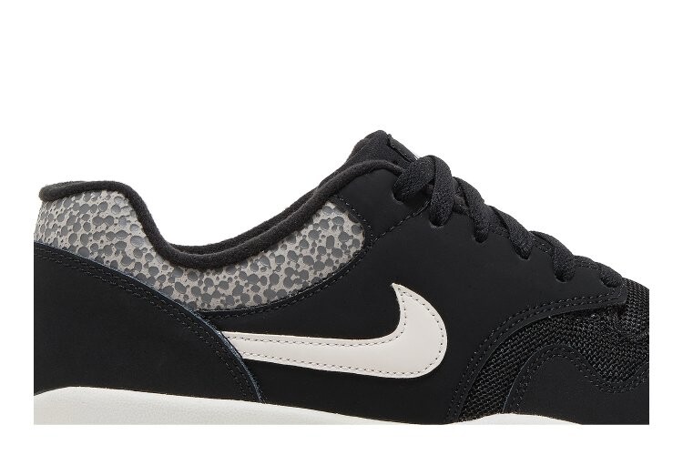 Кроссовки Nike Air Safari LE 'Black', черный — фото 2