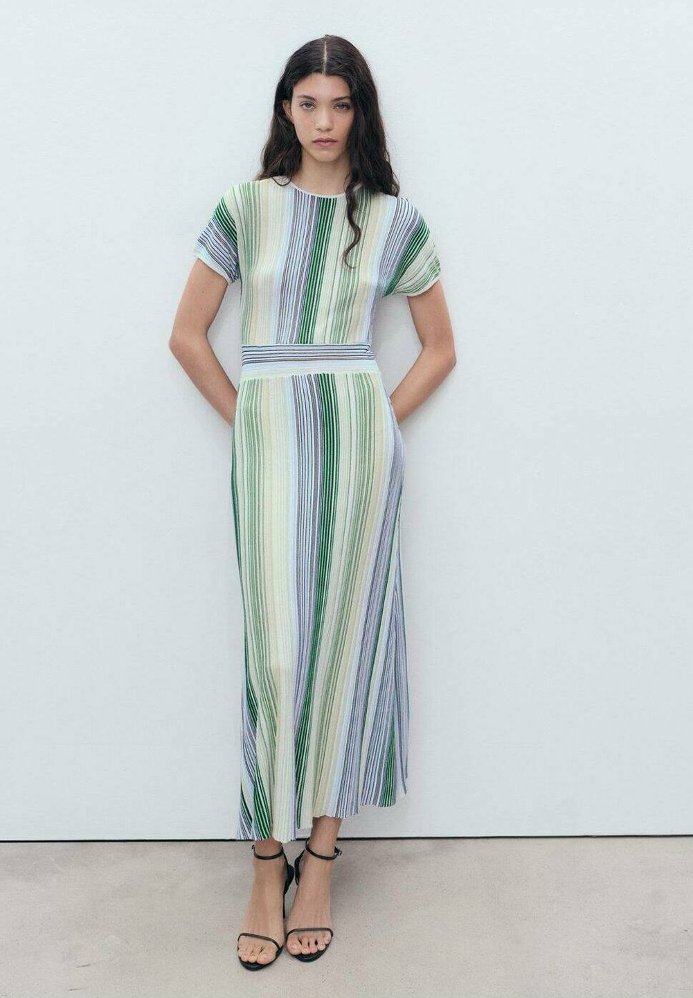 

Платье-джемпер STRIPED - Maxi dress Mango, зеленый