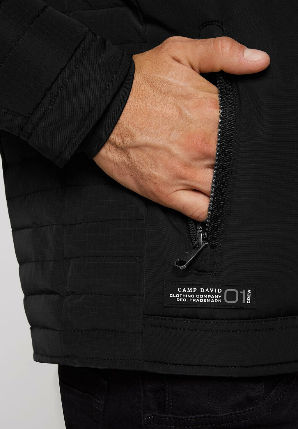 

Легкая куртка IM DESIGN Camp David, черный