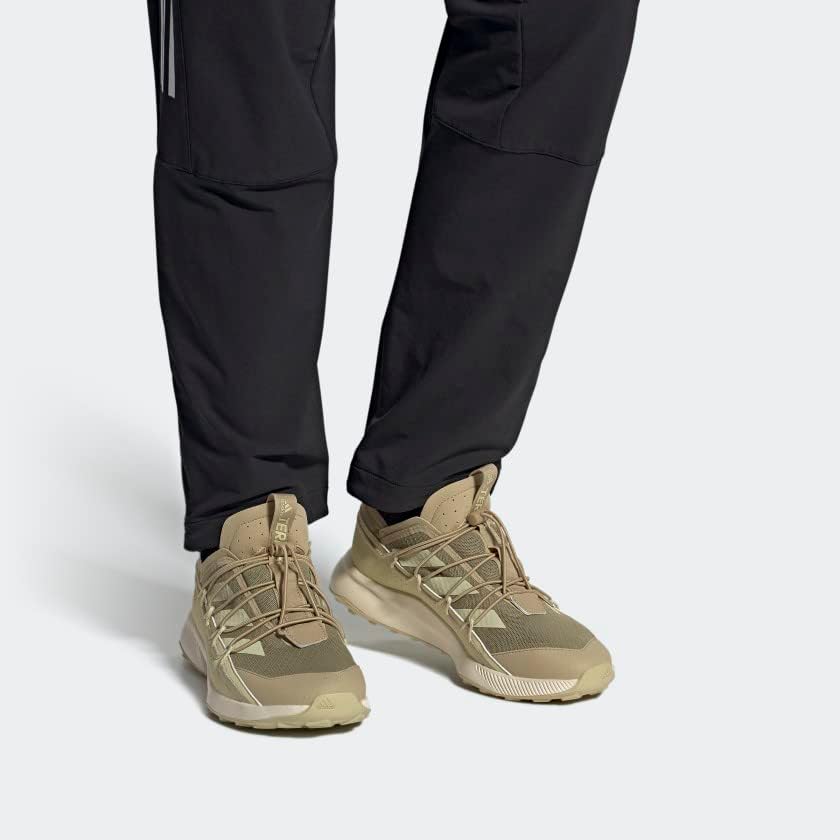 Мужские кроссовки для трейлраннинга Adidas Terrex Voyager 21, бежевый/золотой — фото 3
