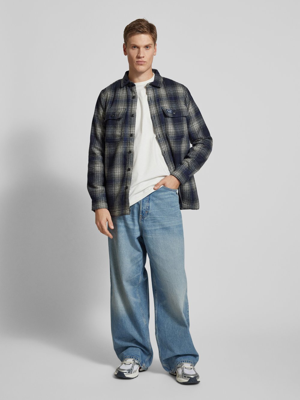 

Джинсы свободного кроя с пятью карманами, модель «Astro» WEEKDAY, светло-голубой