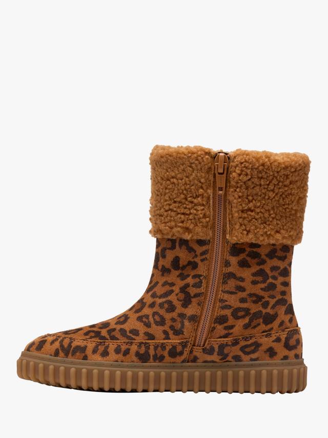 Детские уютные замшевые ботинки Kids' Cove Snuggle K Clarks, Leopard Print — фото 2