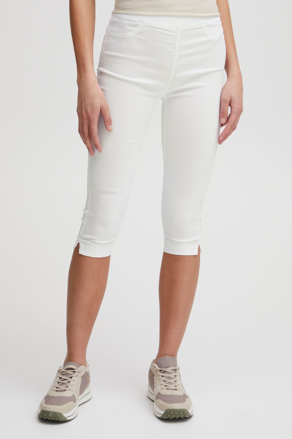 

Брюки Oxmo Stoffhose OXKeana 21800167 ME, белый