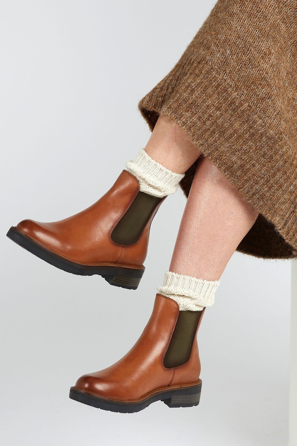 Кожаные светло-коричневые ботильоны и ботинки Maddalena Chelsea Chelsea Jones Bootmaker, коричневый