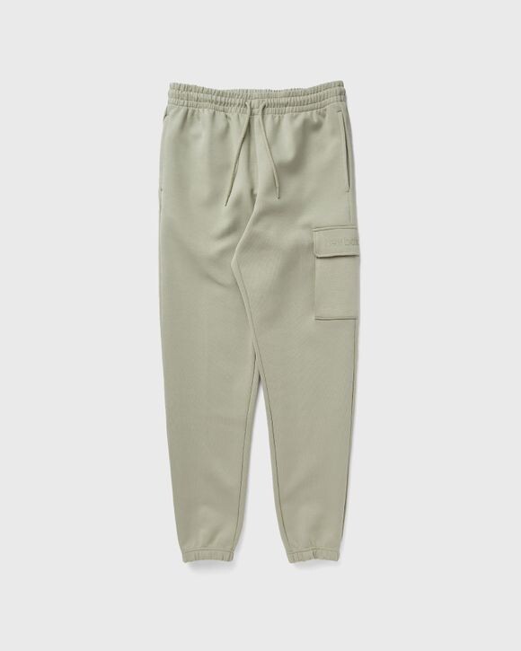 

Брюки New Balance Shifted Cargo Jogger, цвет olivine (ovn)