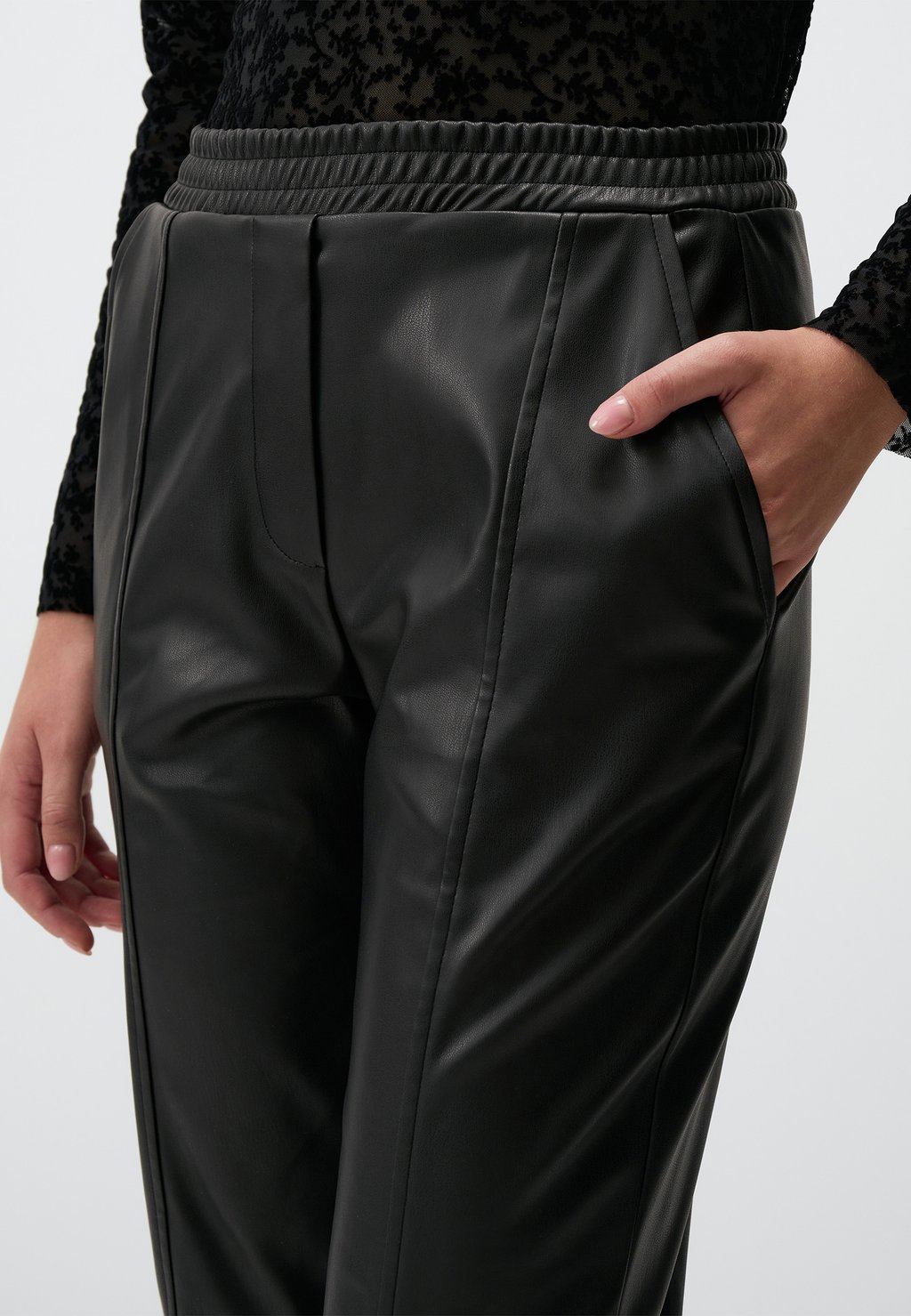 

Брюки CROPPED Jimmy Key, черный