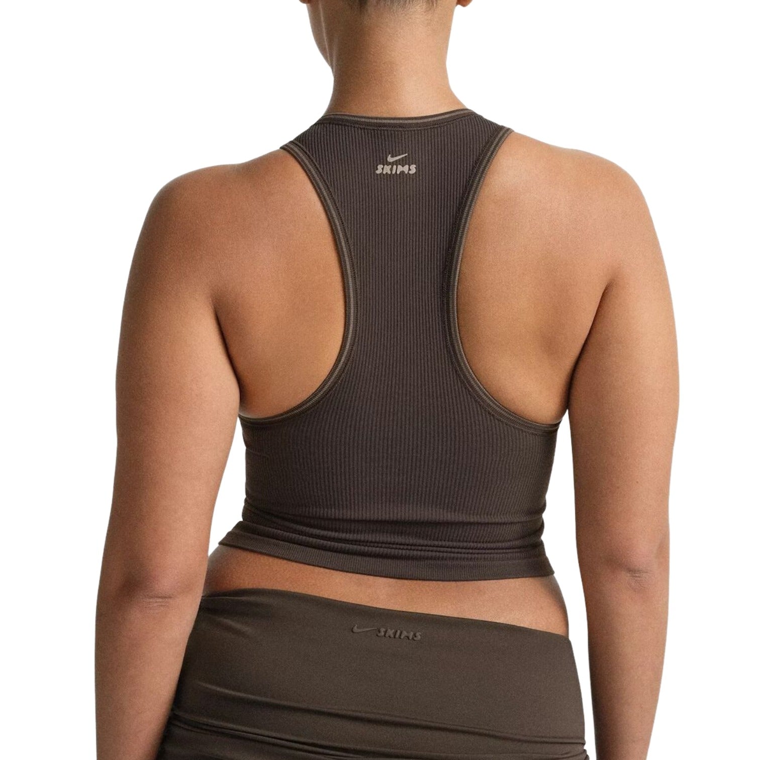 (WMNS) Nike x SKIMS Топ без швов с ребристой отделкой и вырезом "Феникс" — фото 3