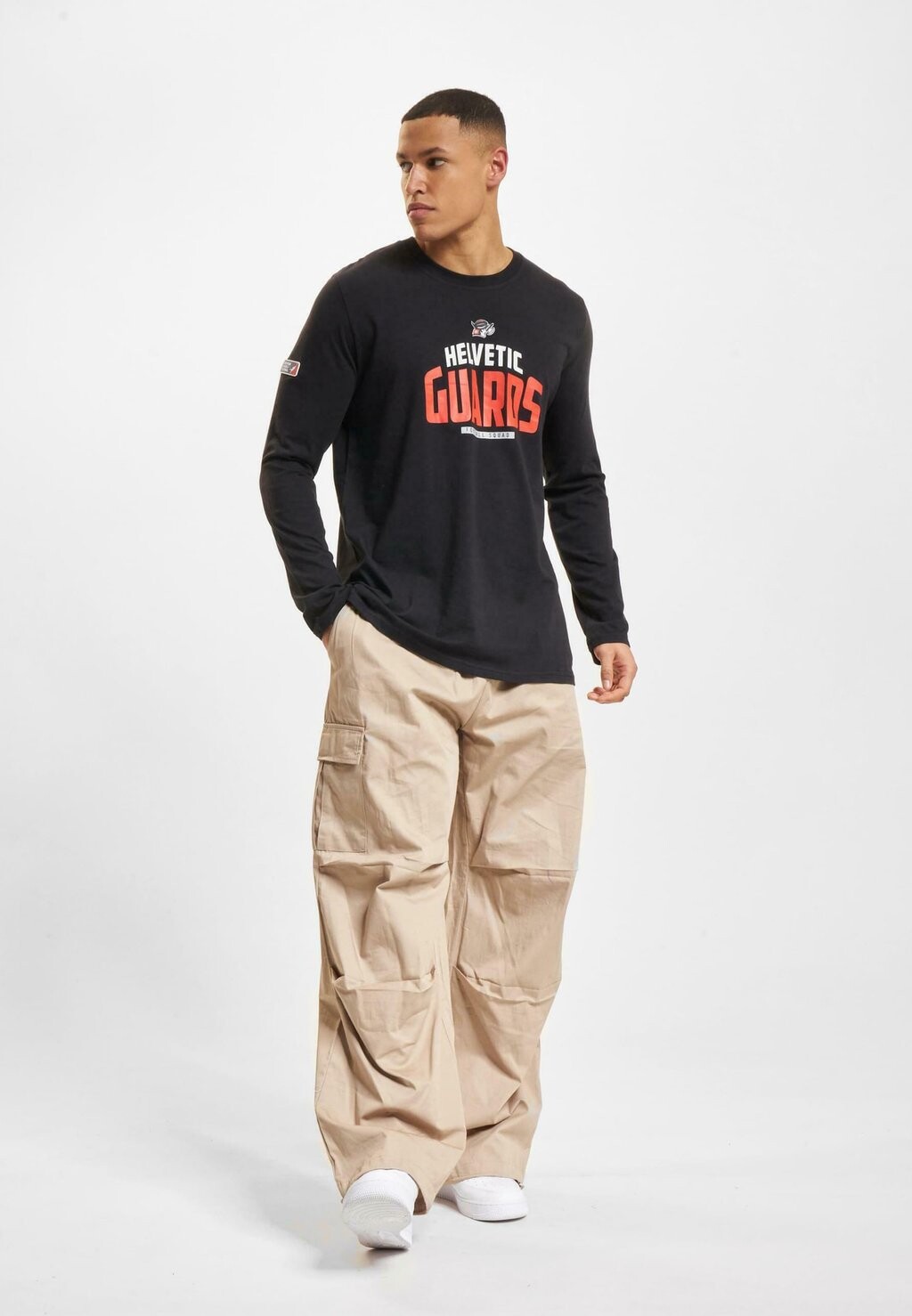 

Топ с длинными рукавами DEFSHOP X EUROPEAN LEAGUE OF FOOTBALL HELVETIC GUARDS DEF, черный