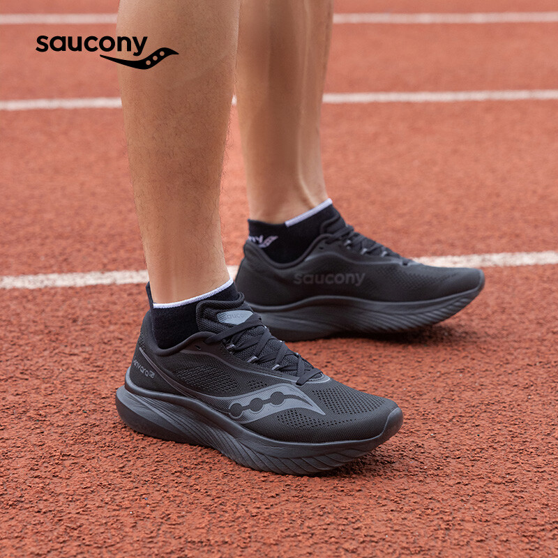 Кроссовки мужские Kinvara 15 с низким верхом, черные Saucony — фото 3