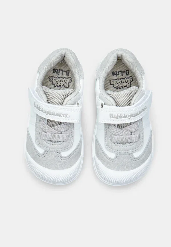 Кроссовки Bubblegummers first shoes Bata, белый — фото 4