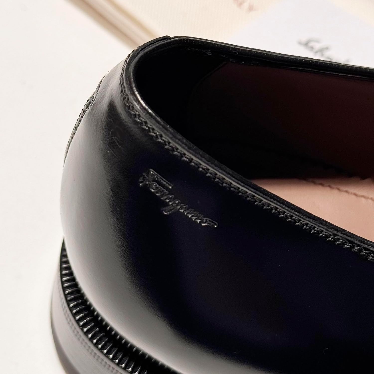 Мужские черные туфли Oxford с закрытым мысом и кожаной отделкой Ferragamo SEUL (D/Medium), Nero — фото 2