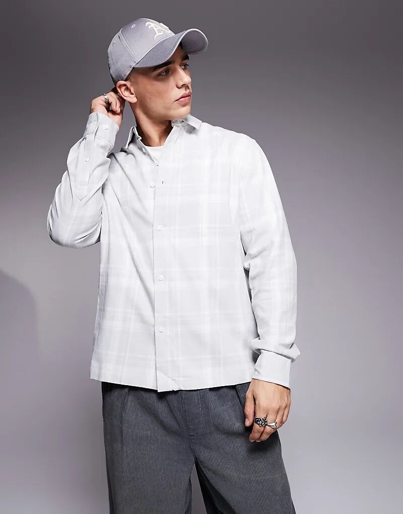 

Рубашка в тонкую клетку серого цвета ASOS DESIGN