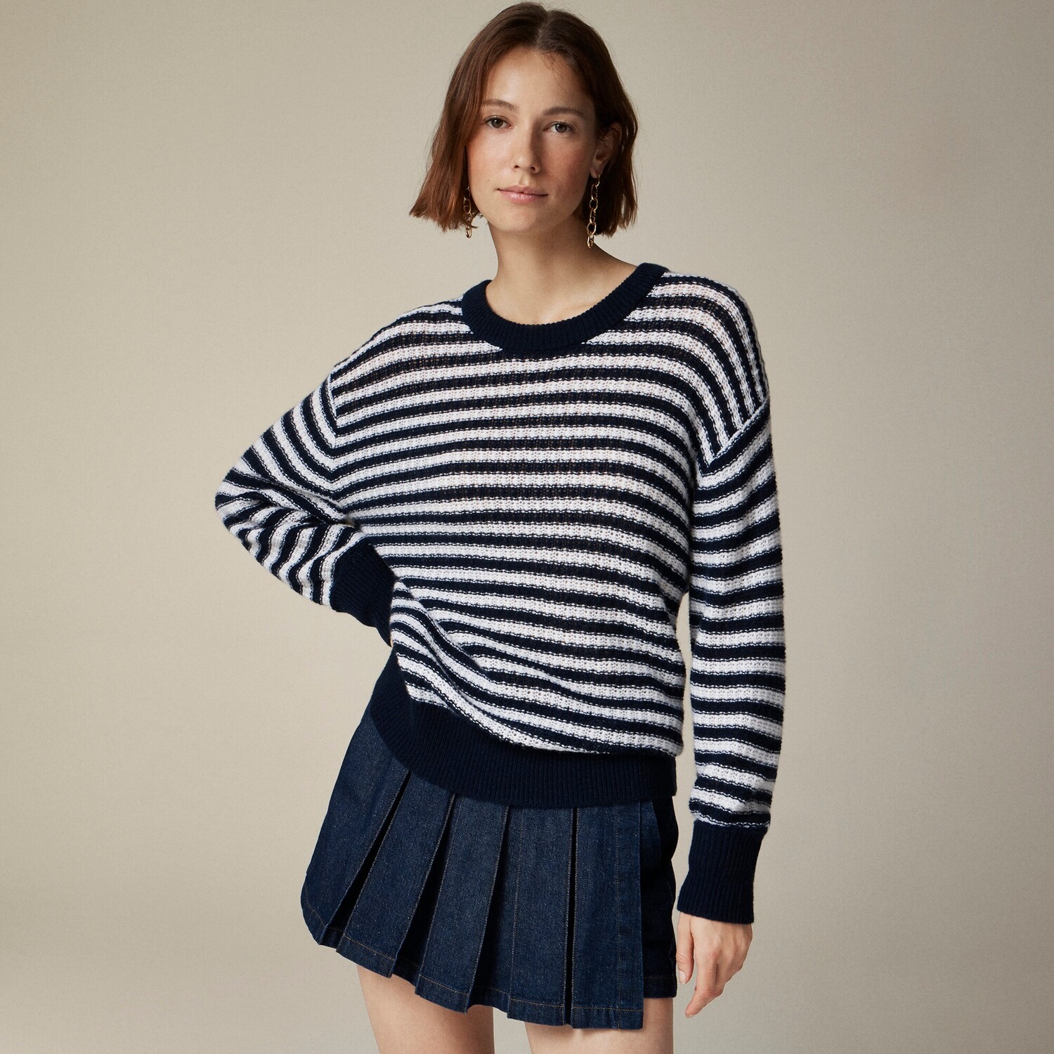 

Кашемировый свободный свитер с круглым вырезом в полоску J.Crew, синий