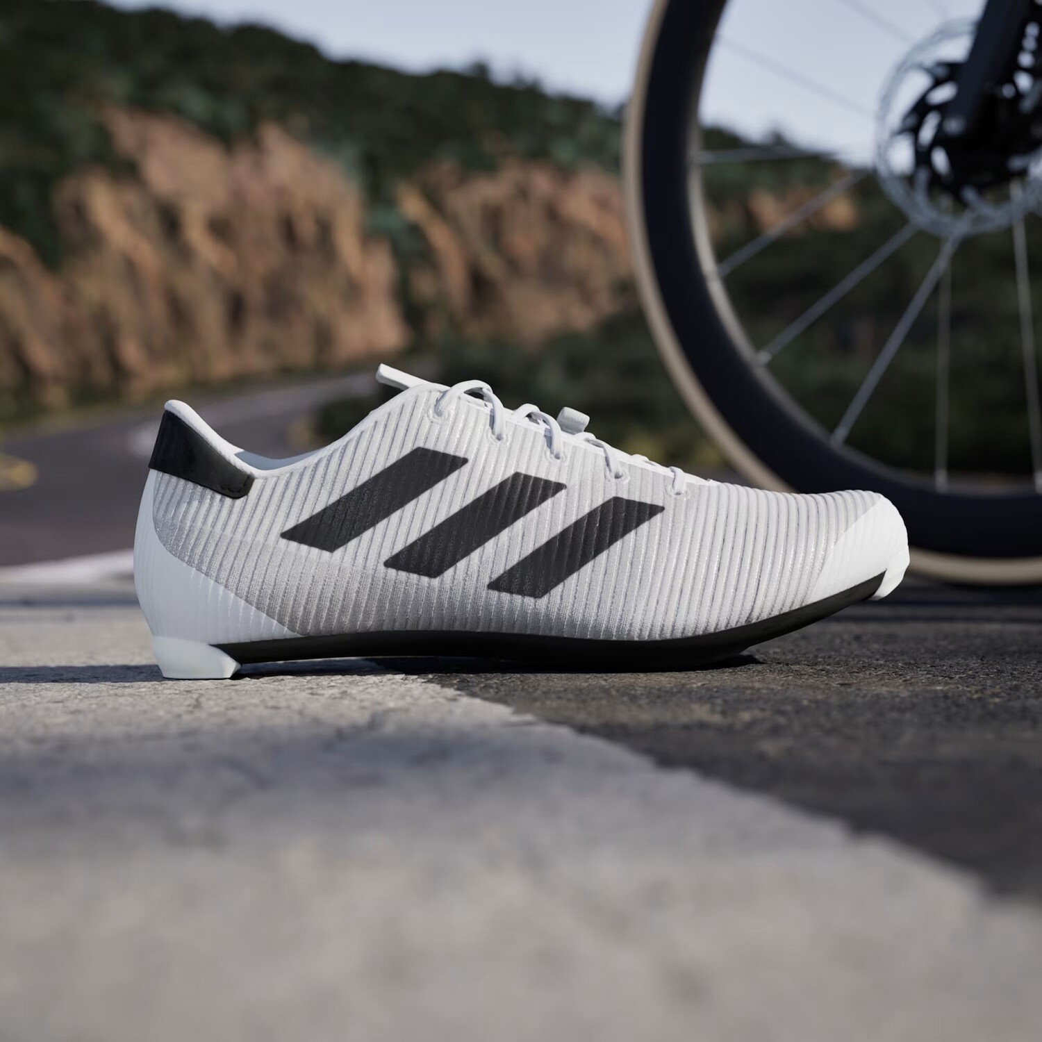

Обувь для шоссейного велоспорта Adidas, цвет Cloud White/Core Black/Grey One