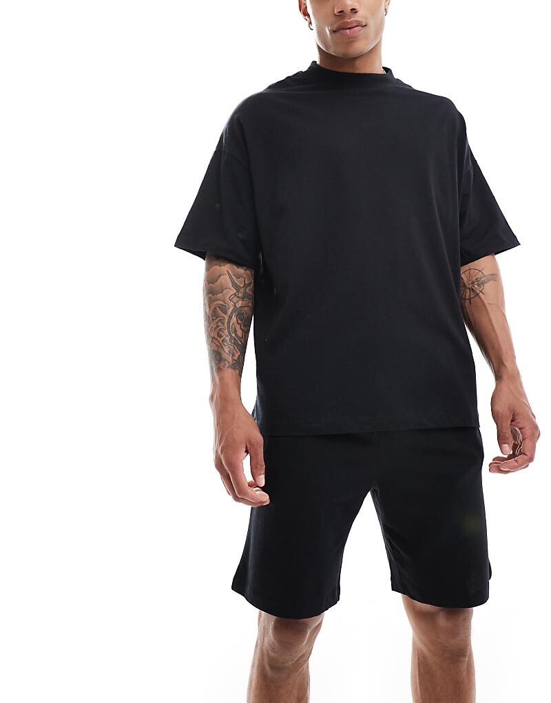 

Черная пижама ASOS DESIGN, объемная футболка из джерси и шорты