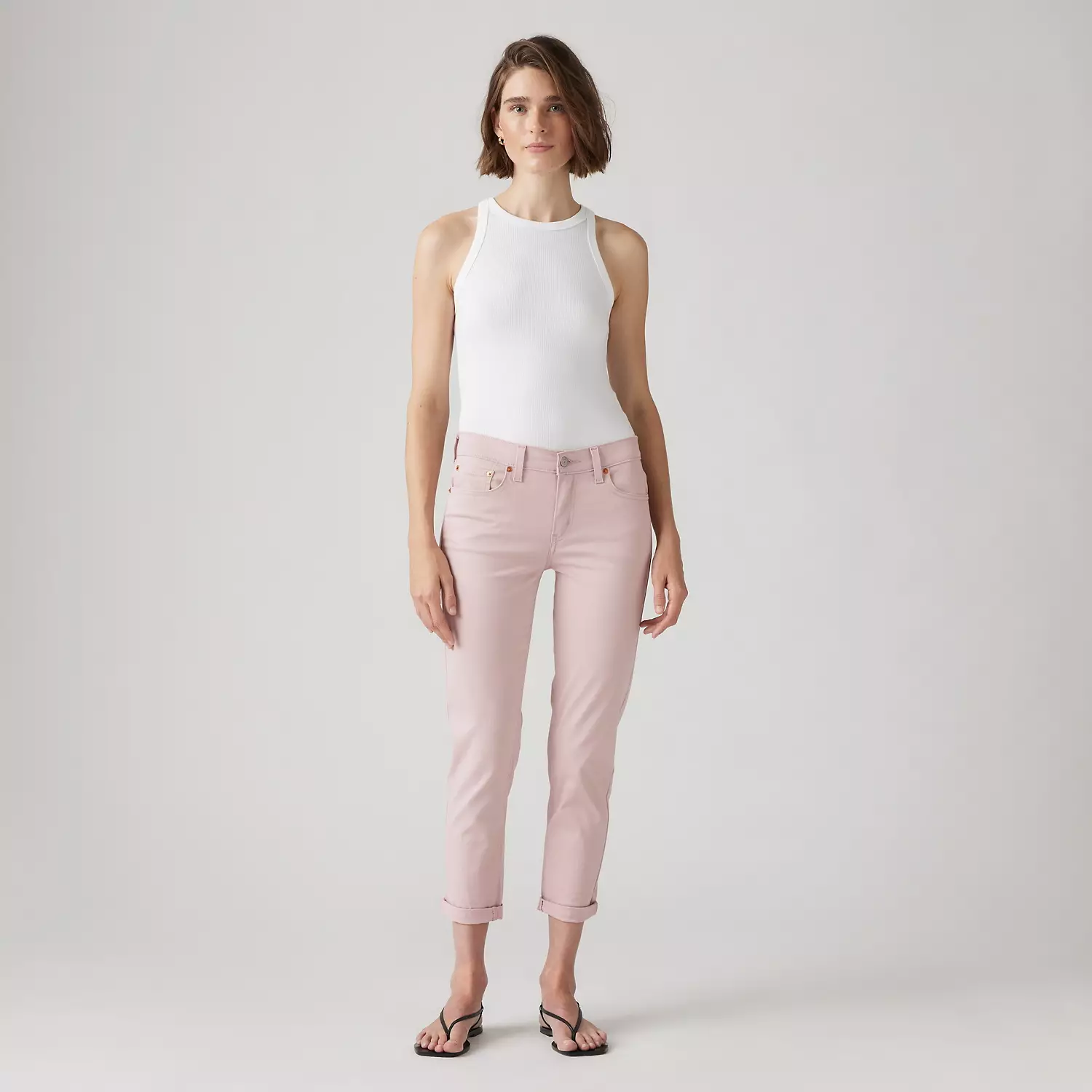 

Женские джинсы бойфренды со средней посадкой Levi's, цвет Pale Mauve - Red