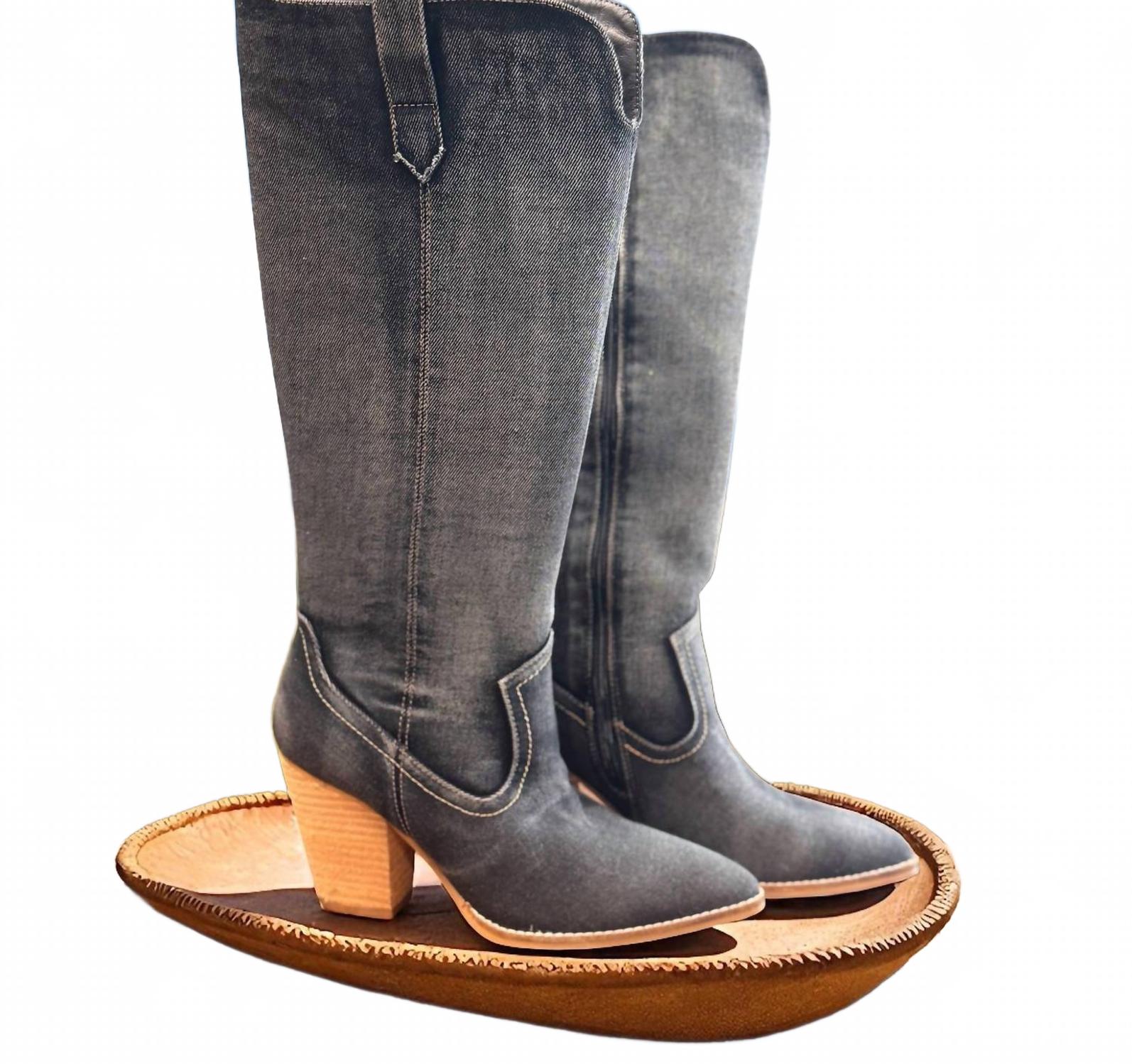 Ботинки ковбойские до колена Low Places в потертом темно-синем дениме Corkys Footwear