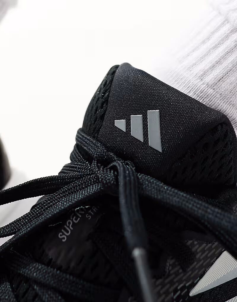 Кроссовки Adidas Running Supernova Stride 2 в черно-сером и белом цветах — фото 4