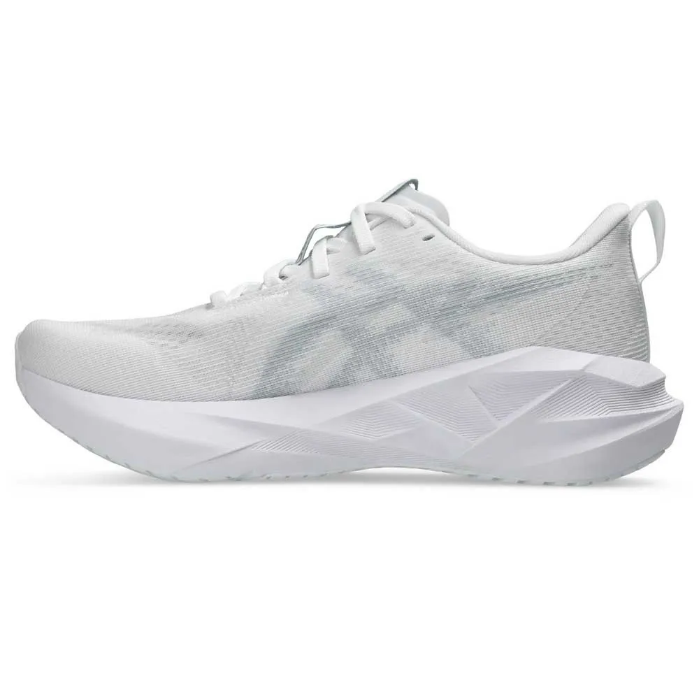 Беговые кроссовки Asics Novablast 5, белый — фото 3