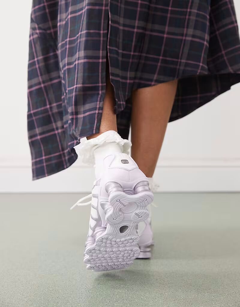 Кроссовки Nike Shox TL белого и сиреневого цвета — фото 3