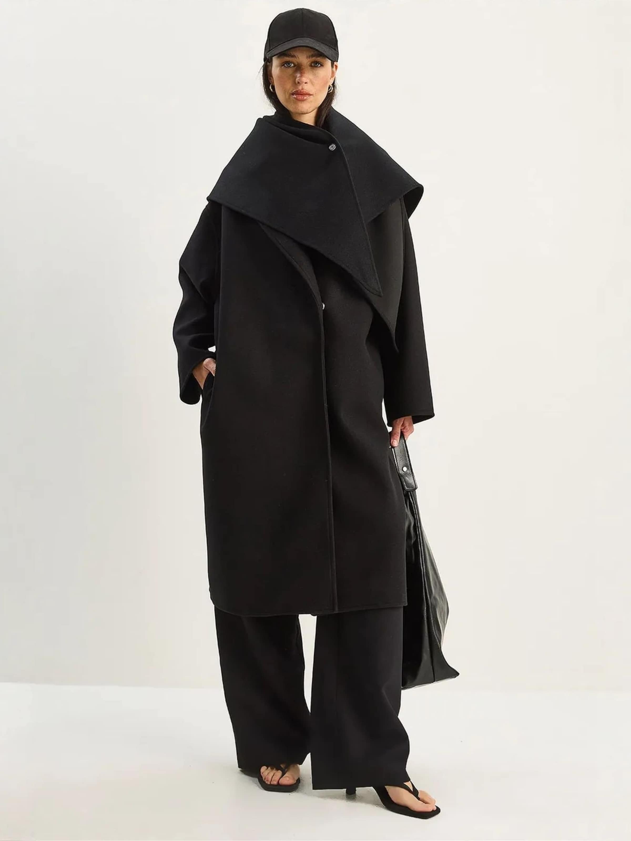 

Bianco Lucci Зимнее пальто в черном цвете