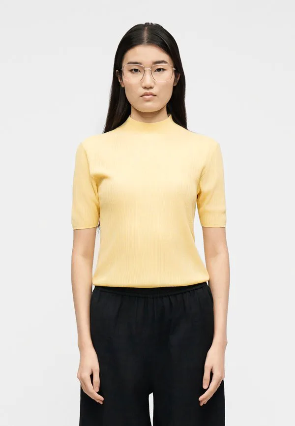 

Базовая футболка с высоким воротником laya Officine Generale, Vanilla, Желтый, Базовая футболка с высоким воротником laya Officine Generale, Vanilla