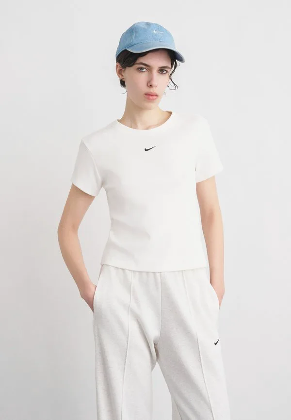 

Базовая футболка Nike Sportswear, White, Белый, Базовая футболка Nike Sportswear, White