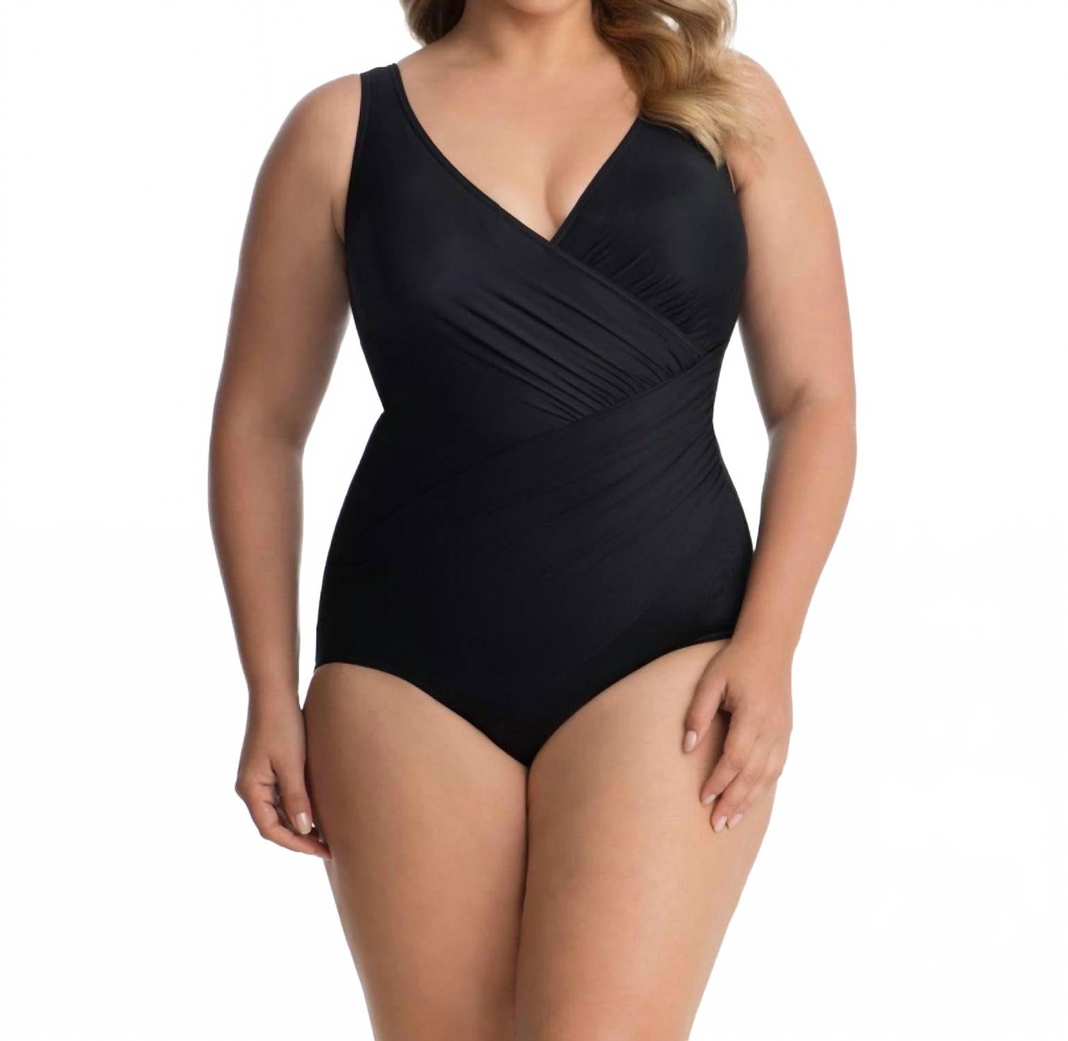

Купальник Oceanus Surplice One Piece - плюс размер в черном цвете Miraclesuit