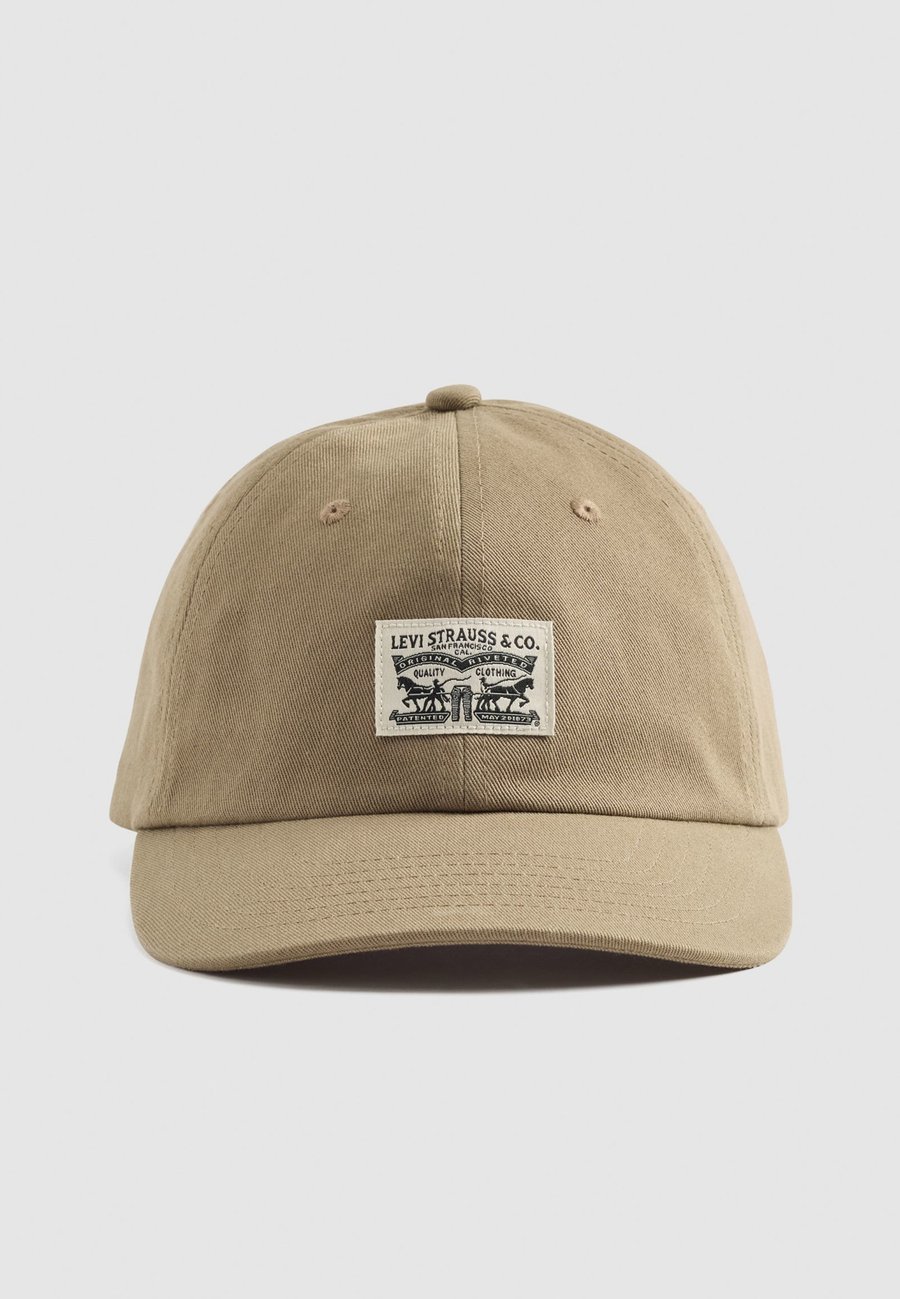 

Бейсболка Levi's RELAXED DAD HERITAGE UNISEX, Fungi/Taupe