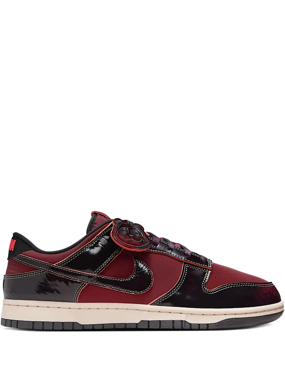

Кроссовки Dunk Low SE «Red Panda» Nike, красный