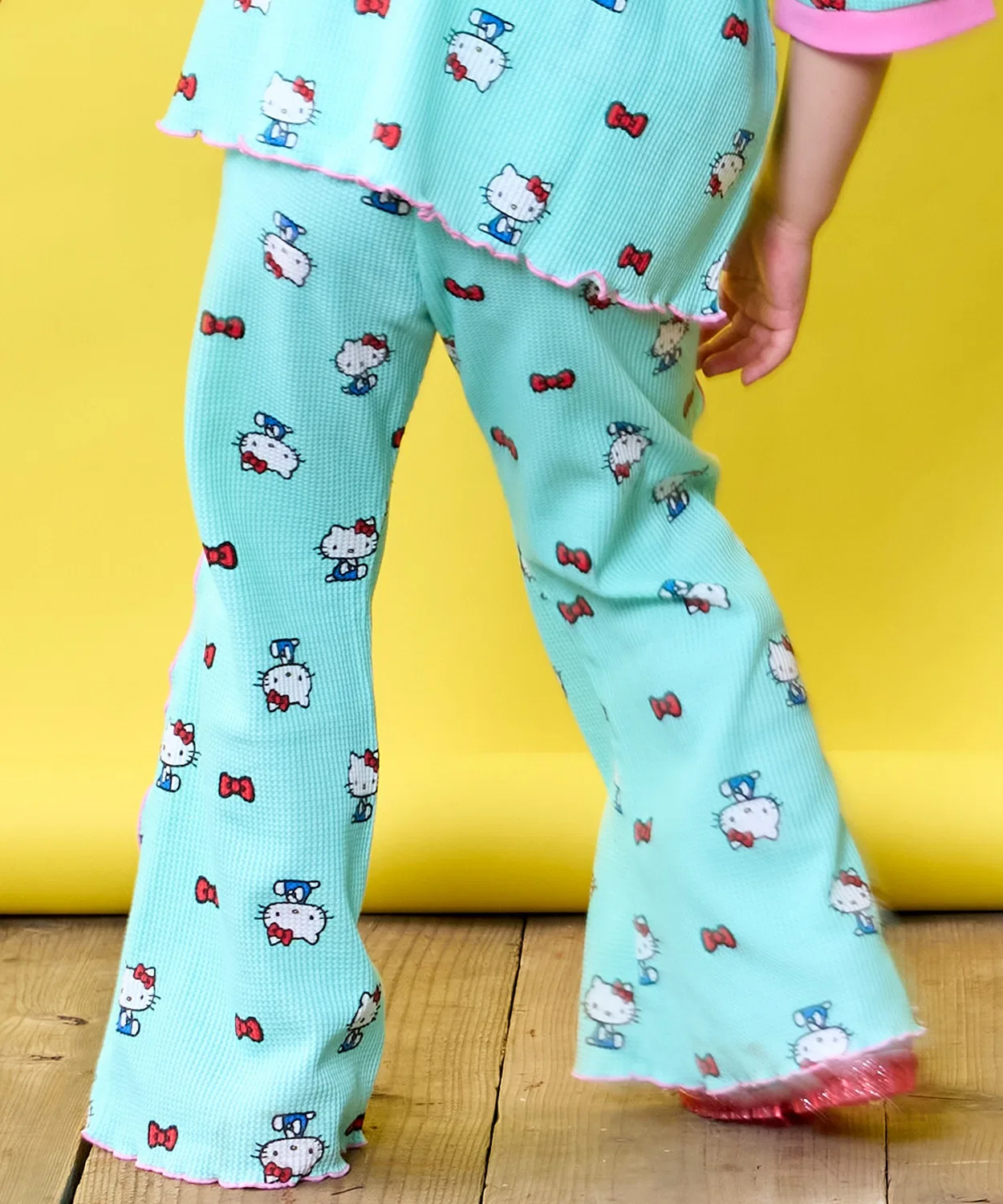 Детские фларе-брюки с принтом Hello Kitty MARKEY'S, Pink — фото 4