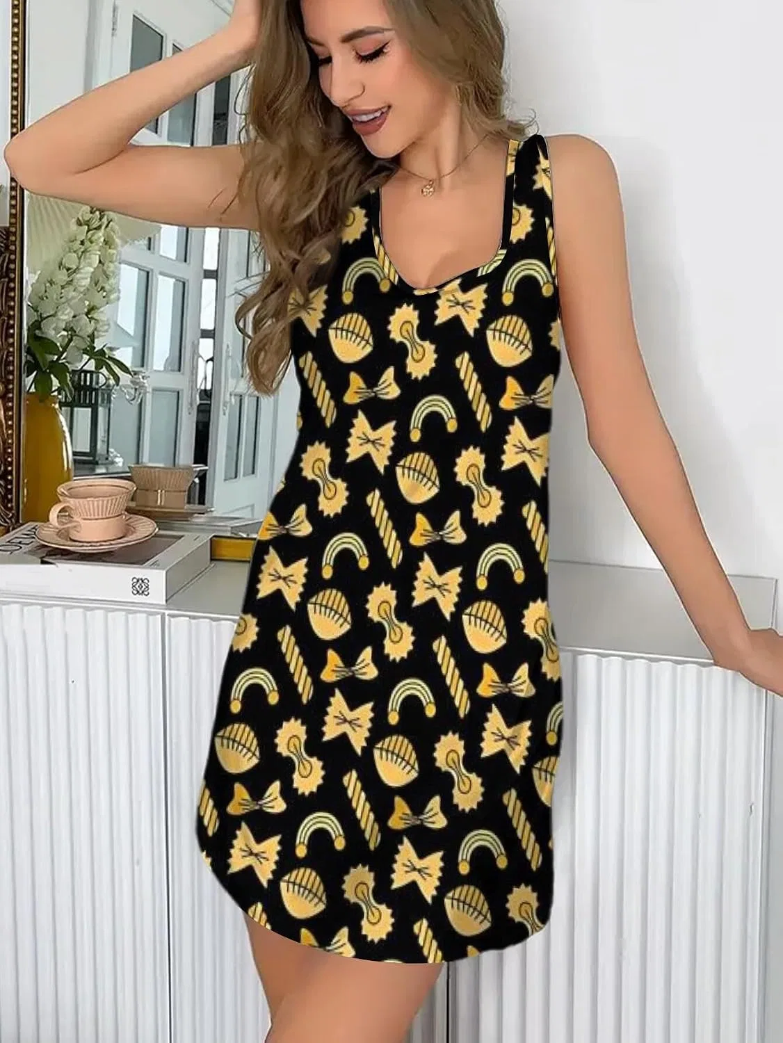 Женское летнее платье-трапеция без рукавов с принтом Pasta Pattern, белый — фото 2