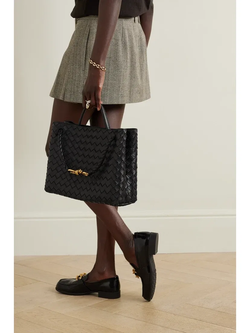 Andiamo средняя сумка-тоут из кожи Intrecciato BOTTEGA VENETA, черный — фото 2