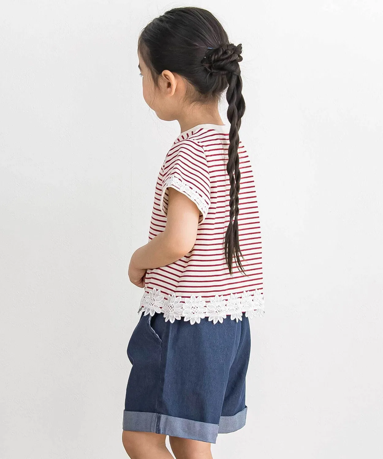 Детская футболка с принтом и кружевом BeBe Petits Pois Vert, Black — фото 4