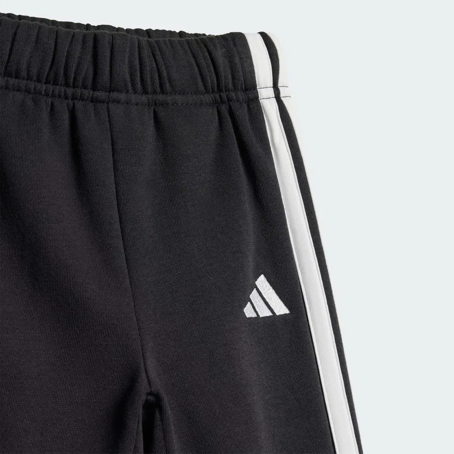 Комплект спортивных штанов и кофты с принтом 3-полосный adidas Sportswear Essentials Joggers Set Kids, Черно-белый — фото 2
